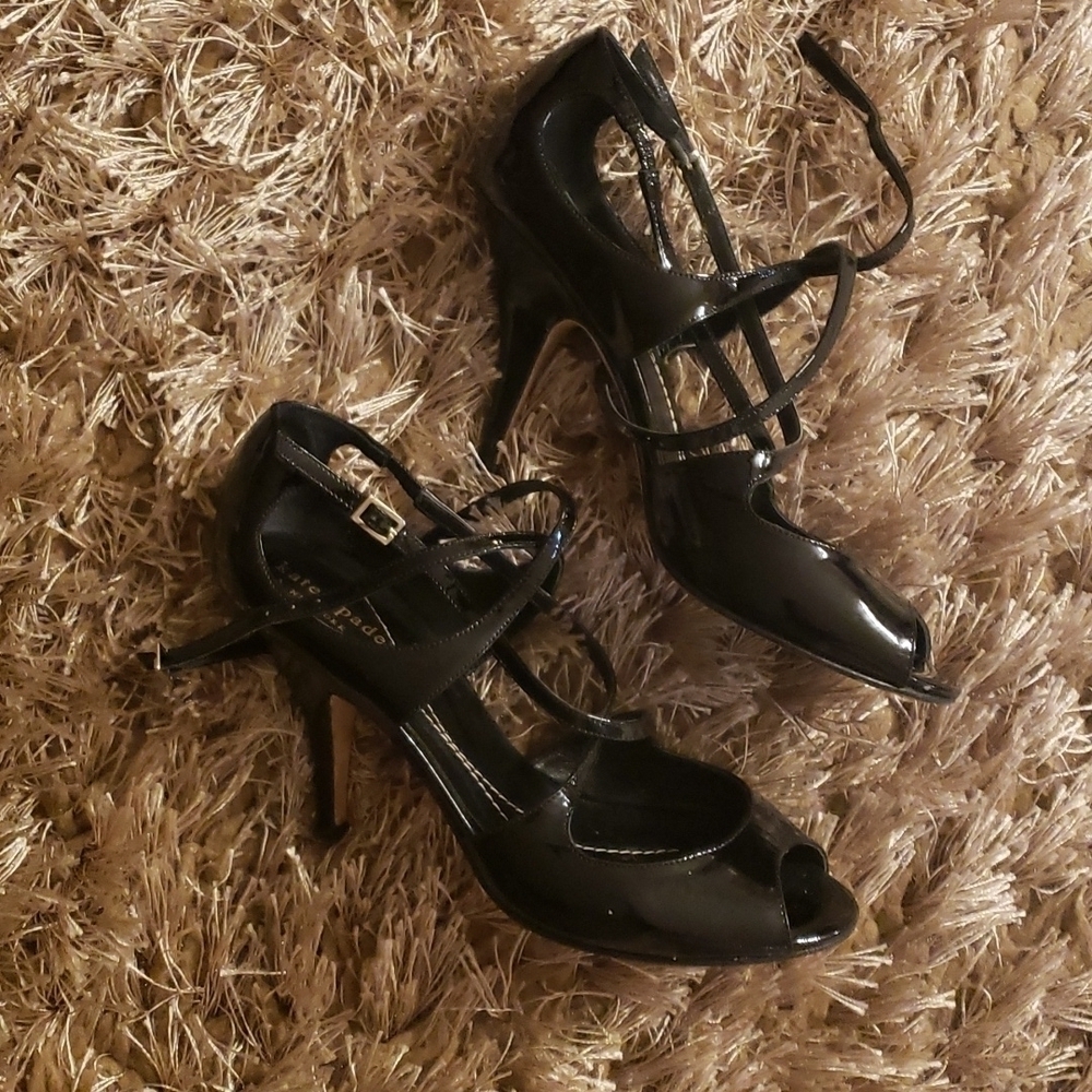 𝅺KATE Spade new York made in Italy heels size 6.5